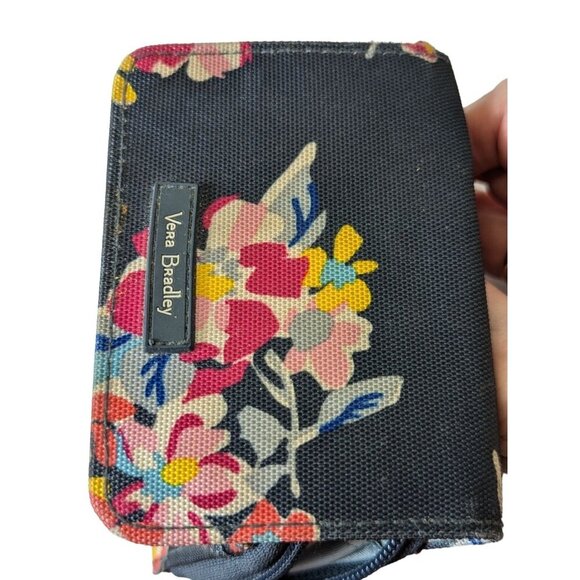 Vera Bradley Trifold Wallet Tossed Posies Design Credit Card Pockets Coins ID - Picture 5 of 8